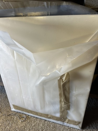 Wickes manhattan gloss cream - manhattan,