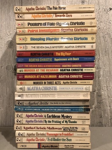 Agatha christie lot 22 - lot,