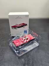 Hallmark Keepsake 1957 Ford Fairline 500 Classic American Cars Series Ornament