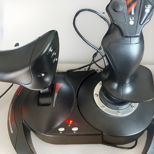 Thrustmaster flight simulator - thrustmaster,