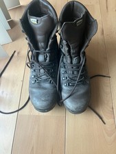 Altberg boots sizes 8 & 9 wide