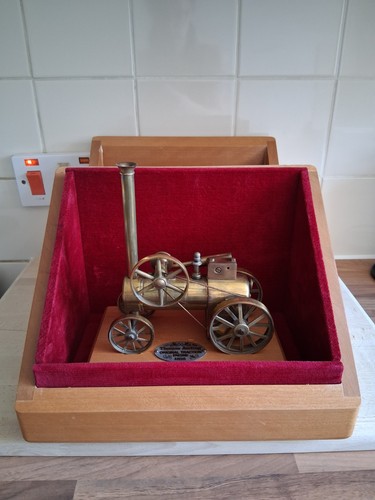 Victorian metal models ltd - metal,