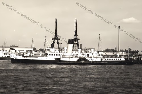 Fr094 paddle steamer - paddle,