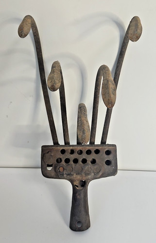 Old tine farm rake spade - rake,