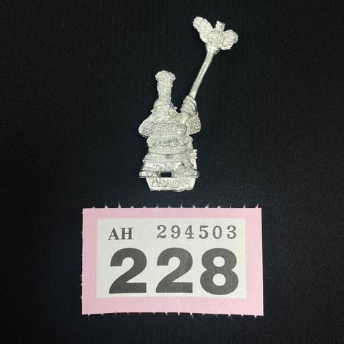 Dwarf command standard bearer - dwarf,