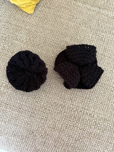 Knitted pinned black - 2,
