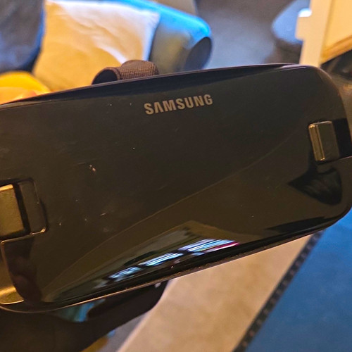 Samsung gear powered by - samsung, vr