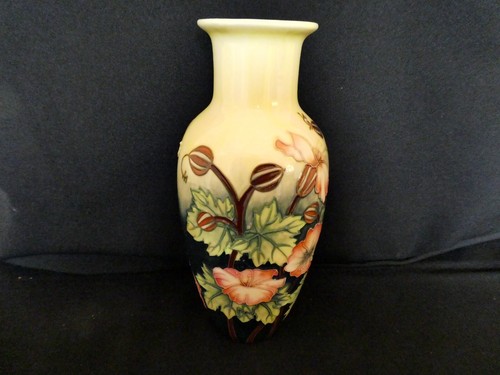 Beautiful old tupton - old, vase