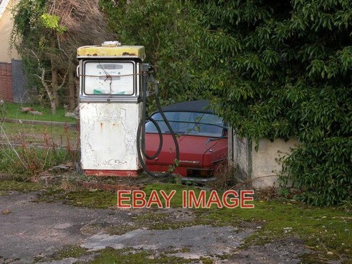 Photo old petrol - photo,