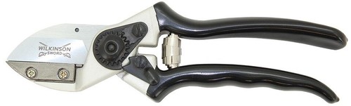 Wilkinson sword razor cut - sword, pro