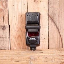 Used nikon 700 speedlight - sb-700,
