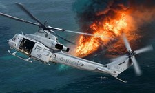 Trumpeter 05118 1:35 Bell UH-1Y Venom US Marines Utility Helicopter