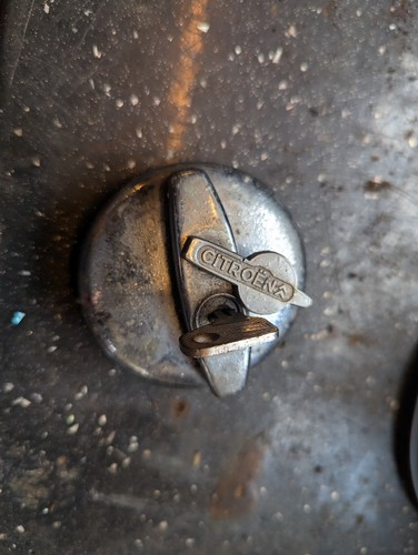 Citroen traction 2cv - 2cv, locking