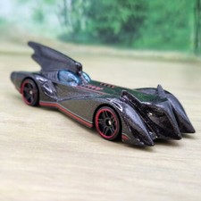 Hot Wheels Batmobile Diecast Model Car 1/64 (52) Excellent Condition