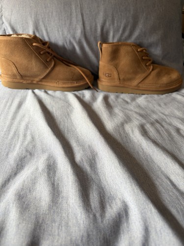 Uggs youth size - youth,