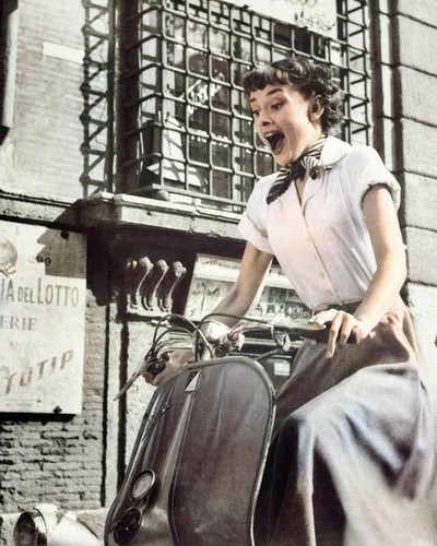 Audrey hepburn roman holiday - audrey,