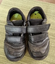 Boys size 10G Clarks school