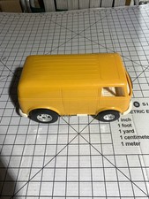 Yellow Van 1972 Hawk Model Co