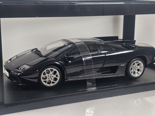 Autoart milenium 18 - autoart,