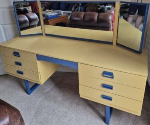 Vintage retro yellow - vintage/retro, blue