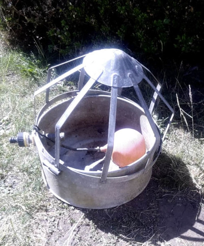 Vintage galvanised drinker