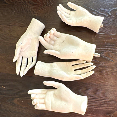 Lot white plaster - of,