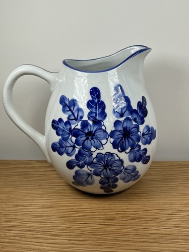 Beautiful blue white hand - beautiful,