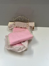 Pedigree Sindy doll 1985 Bed & Sheet