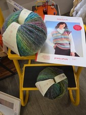 Sirdar Jewelspun Chunky Knitting Yarn Includes Free Pattern 200gx2