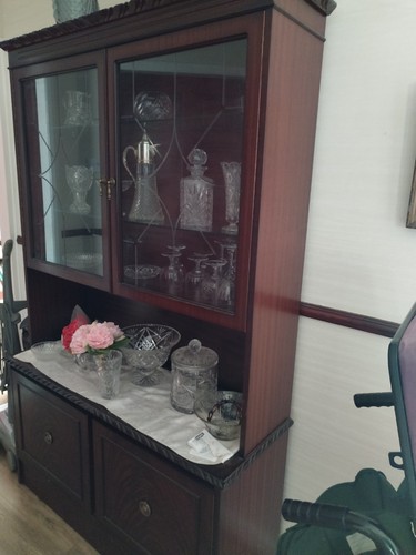 Dark wood dresser - dark,