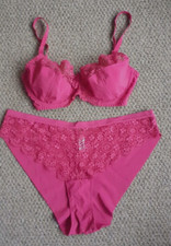 NWOT Lepel Bra Set, Colour Dark Pink - Unpadded Bra Size 32DD, Knickers Size 16