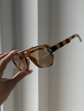 Tortoise shell sunglasses tan