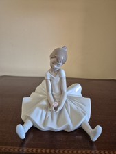 LLADRO Nao Porcelain Figurine