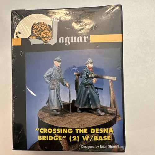 Jaguar models crossing - models, "crossing