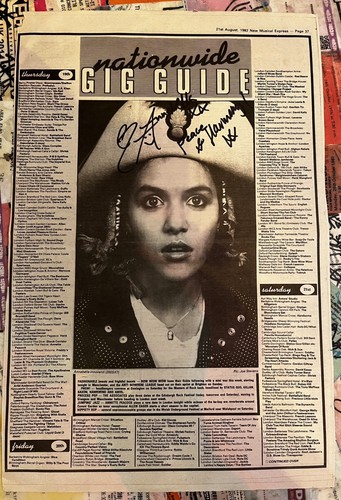 Bow wow signed - wow,