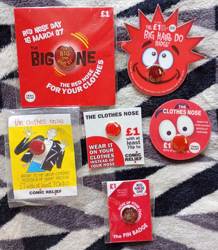 Red nose day pin badges - x,