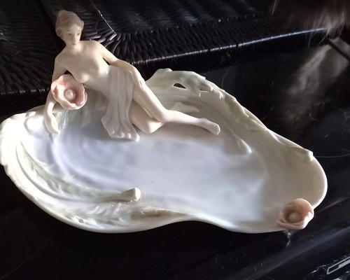 Fine porcelain trinket dish - fine,