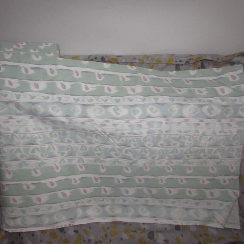 Vintage 100 cotton fabric - 100%,