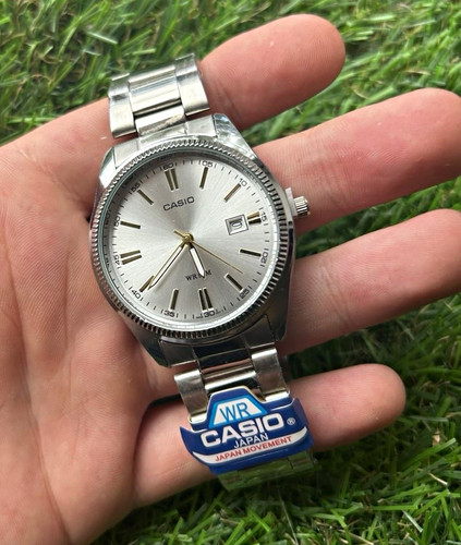 Casio silver dial - silver,