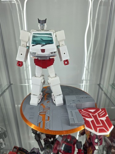 Official takara masterpiece - takara,