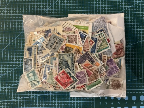Kiloware stamps world mix - kiloware,