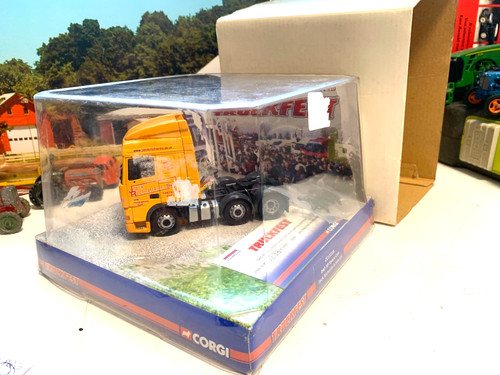 Corgi truckfest daf cf - corgi.truckfest.,