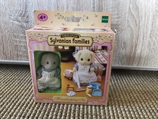 Sylvanian Families Housekeeping set, boxed. Epoch 2668.