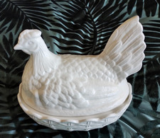 No 1  White Portmeirion Hen On