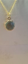 Green Enamel Oyster Shell Pendant Necklace On 18in Gold Plated Chain.  New.