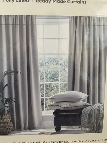 Laura ashley stephanie - laura,