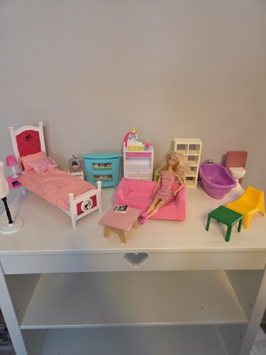 Large bundle barbie furniture - barbie,
