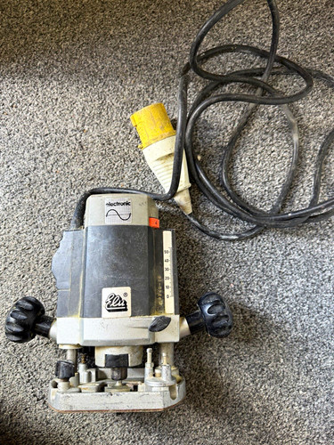 Elu electronic corded - electronic, plunge