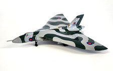 SkyLine 1:200 Avro Vulcan RAF XH558