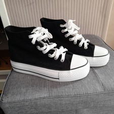 Womans Baseball Boots New Size 4 George